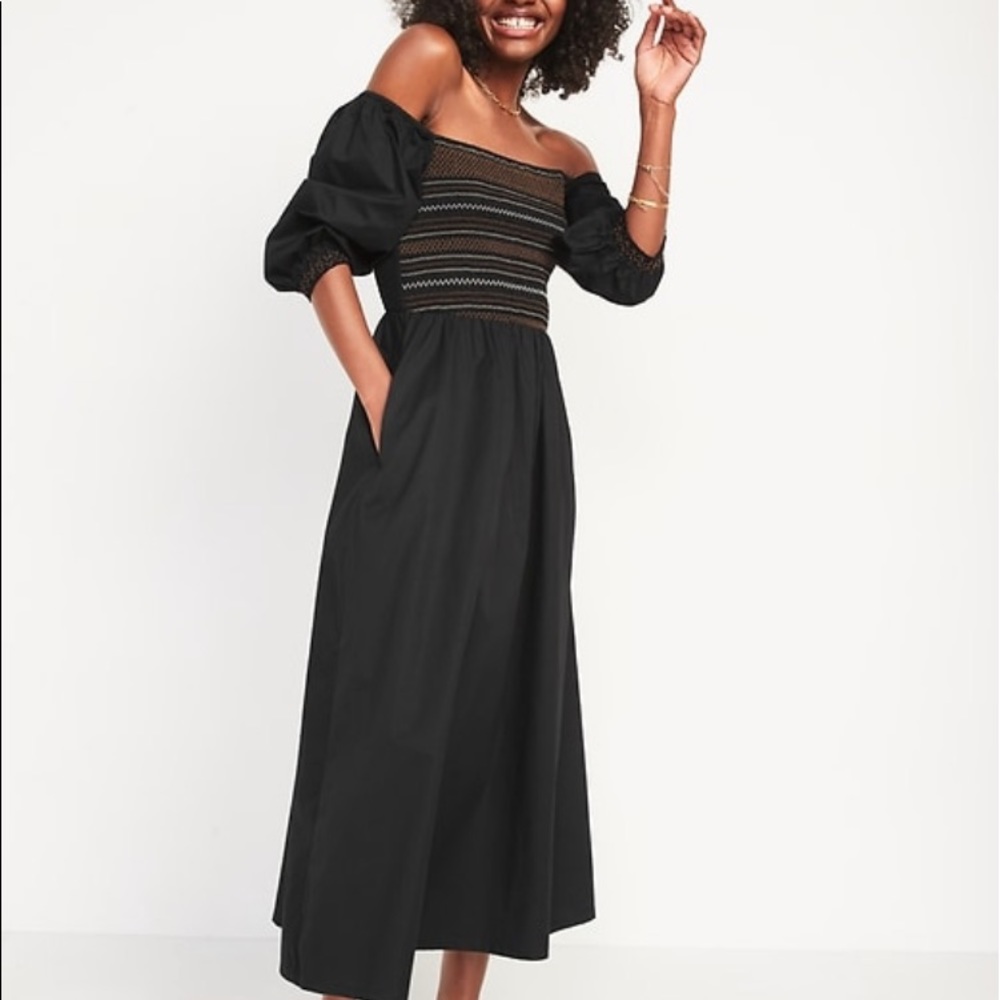 Old Navy black Fit & Flare Cotton Poplin smocked maxi dress